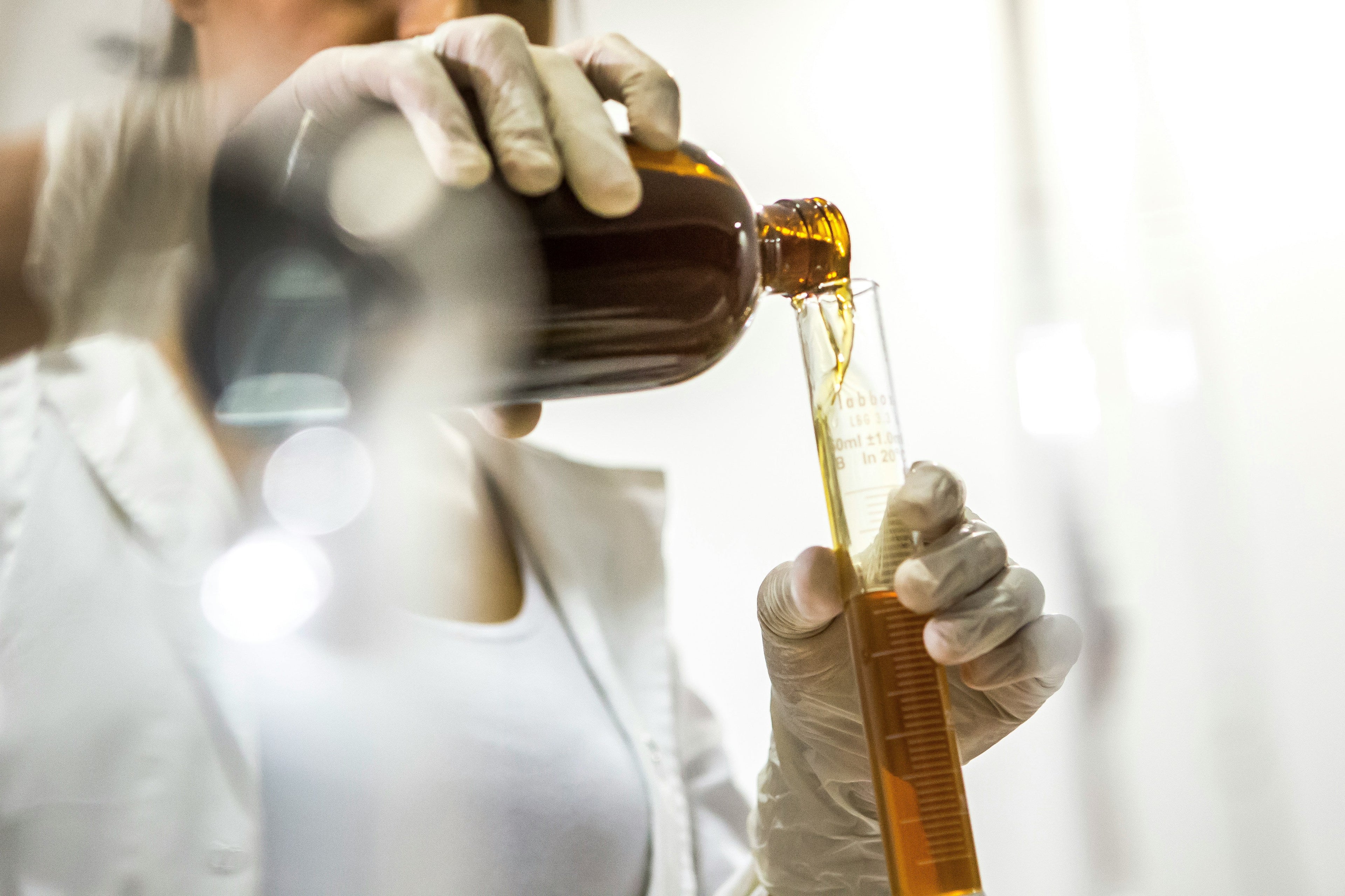 Propóleo y Resfriados: ¿Cómo Puede Ayudarte en la Temporada de Gripe?